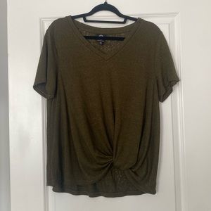 Bobeau Tee. New never worn. Olive green